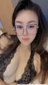巨乳眼镜骚女