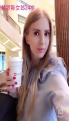兼职高端外围美甲店妹子下海 水多风骚性感，小逼真紧。
