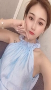 骚女可以深喉，第一发几分钟就交货了妹子的叫声也很性感