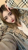 一个很象范冰冰的美女