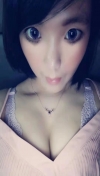 丰满的小姐姐，胸是真的大
